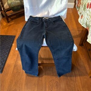 Women’s Size 29 Levi jeans